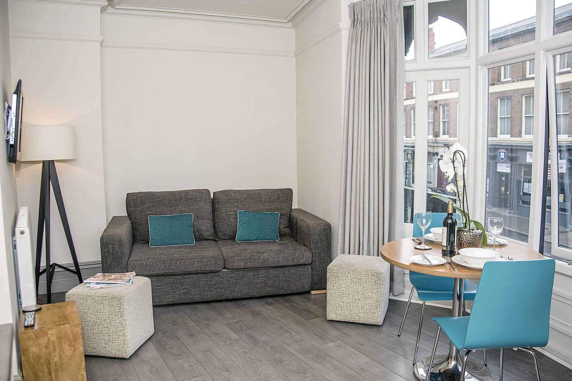 Base Serviced Apartments - City Road Chester Dış mekan fotoğraf