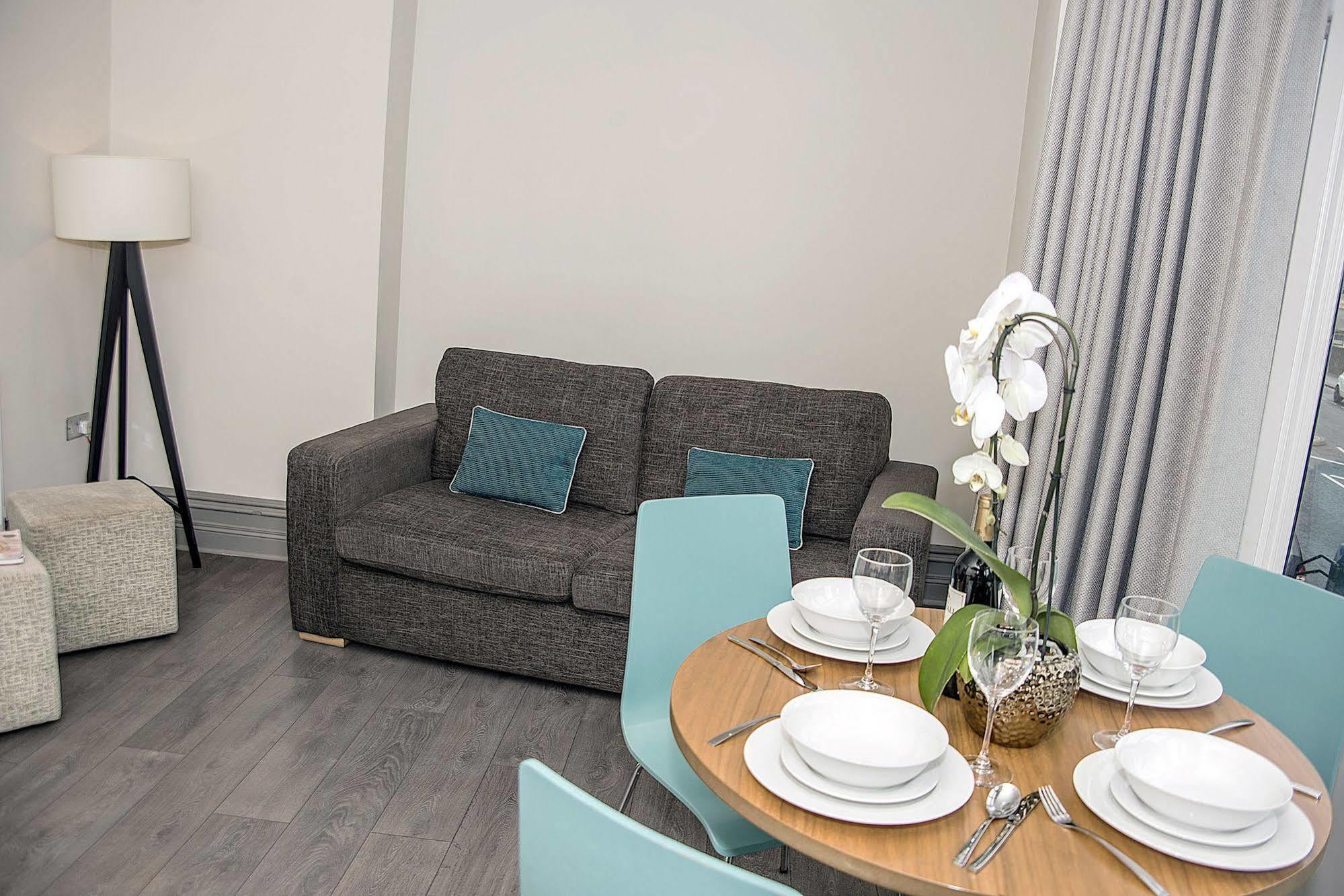 Base Serviced Apartments - City Road Chester Dış mekan fotoğraf