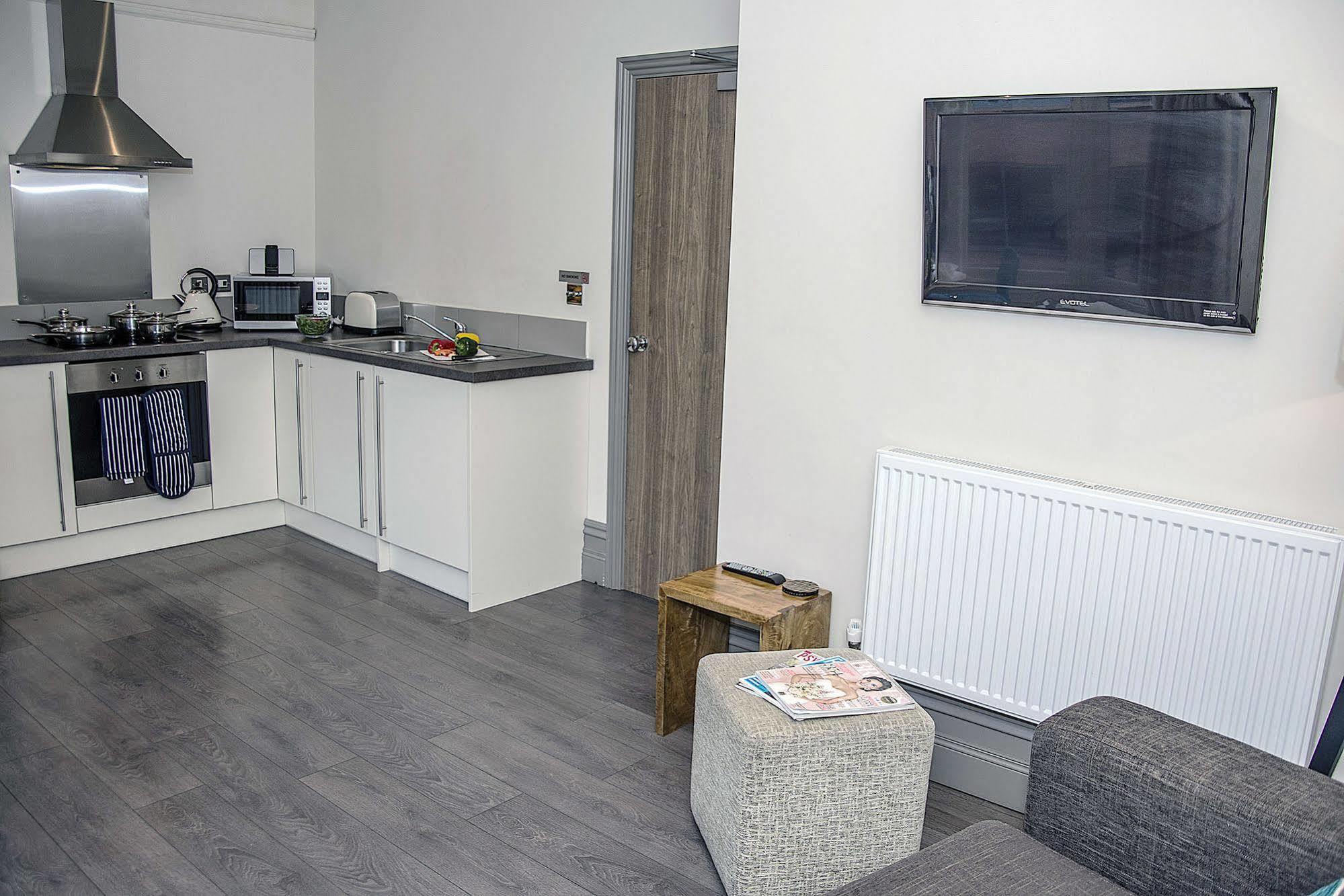 Base Serviced Apartments - City Road Chester Dış mekan fotoğraf