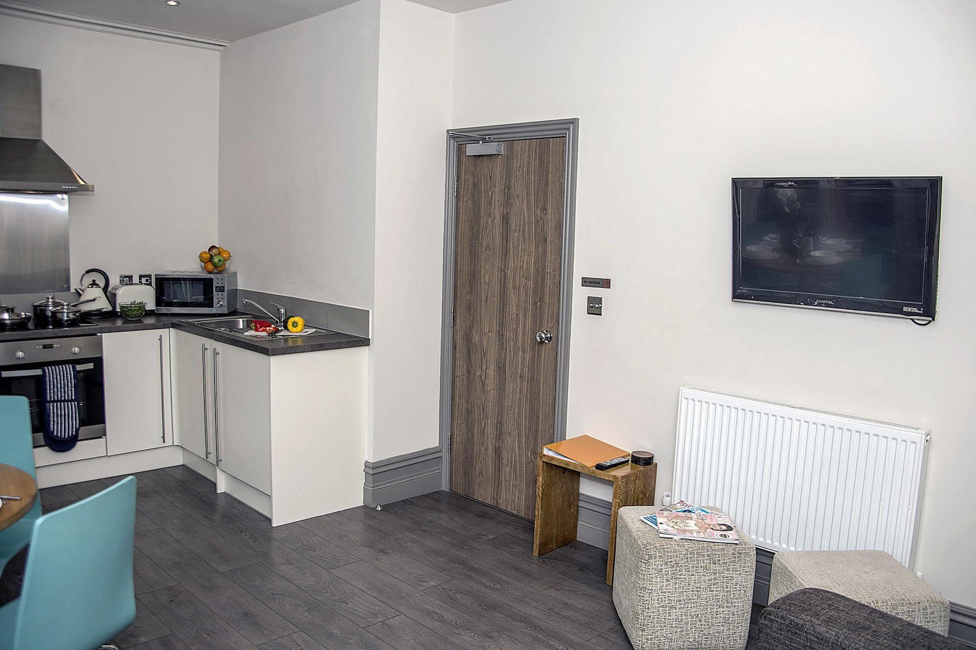 Base Serviced Apartments - City Road Chester Dış mekan fotoğraf