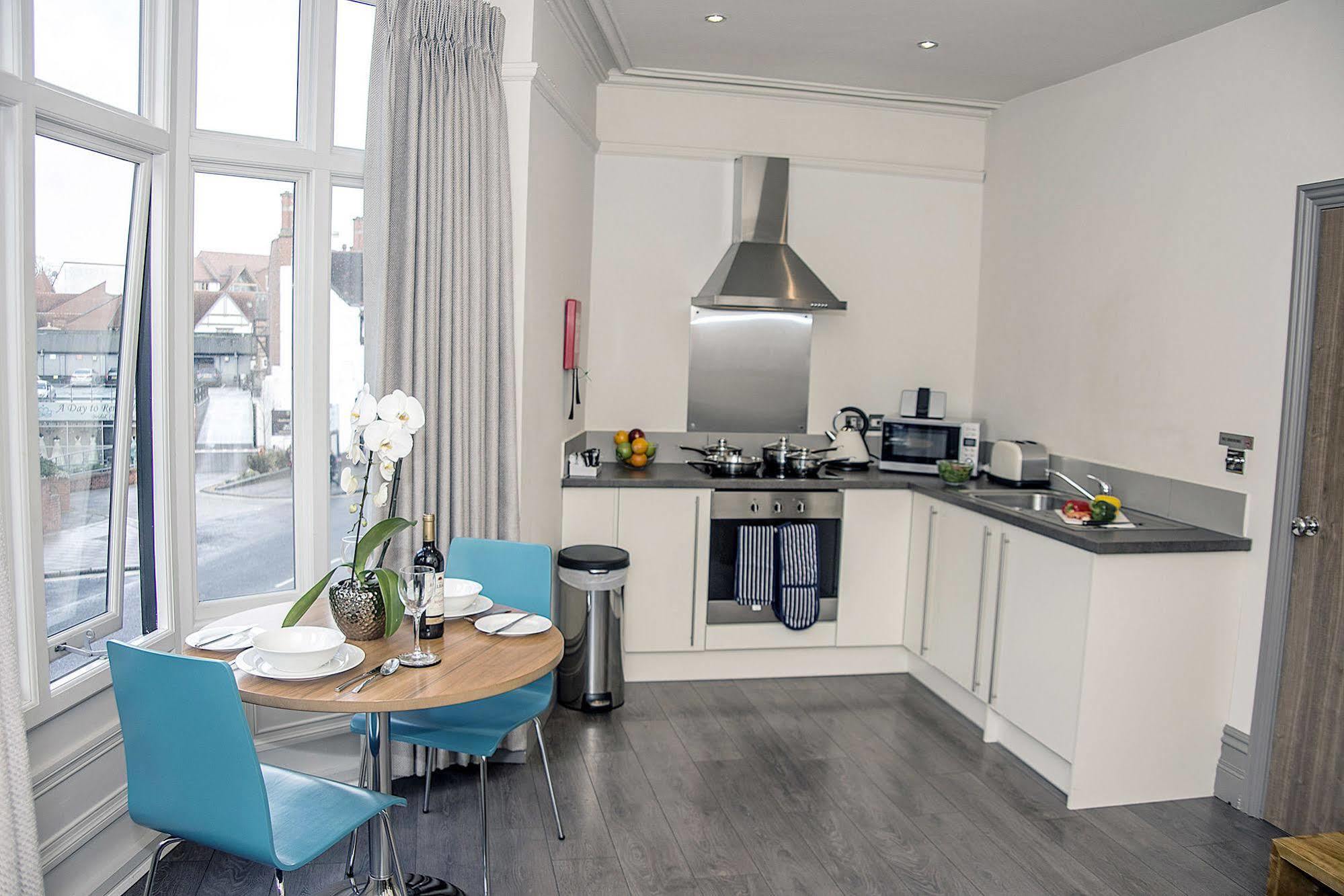 Base Serviced Apartments - City Road Chester Dış mekan fotoğraf