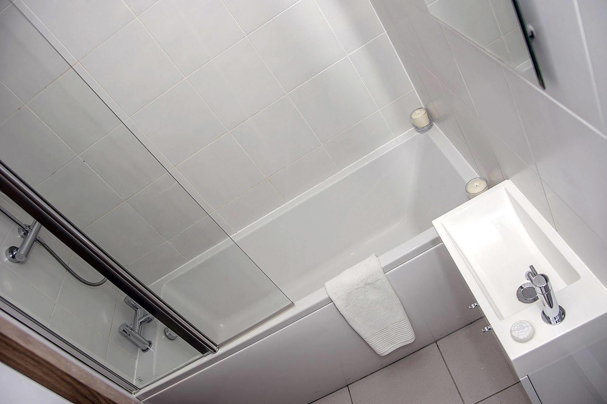 Base Serviced Apartments - City Road Chester Dış mekan fotoğraf