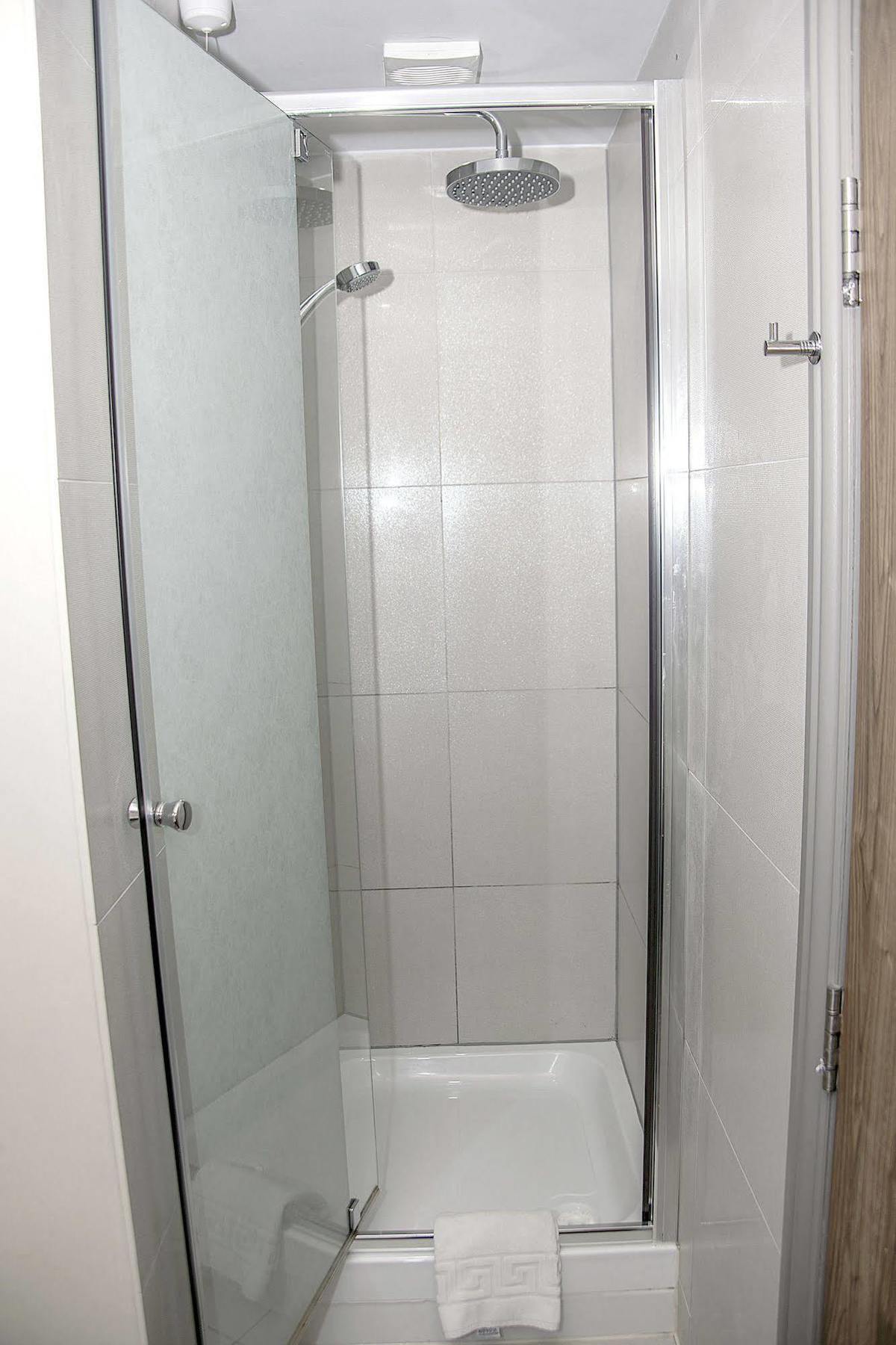 Base Serviced Apartments - City Road Chester Dış mekan fotoğraf