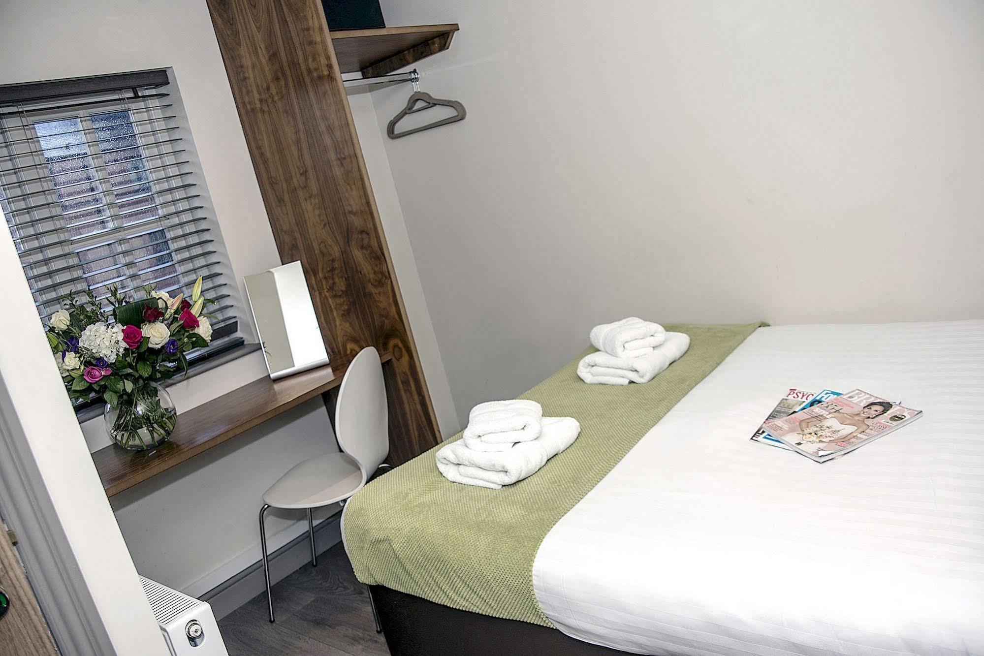 Base Serviced Apartments - City Road Chester Dış mekan fotoğraf