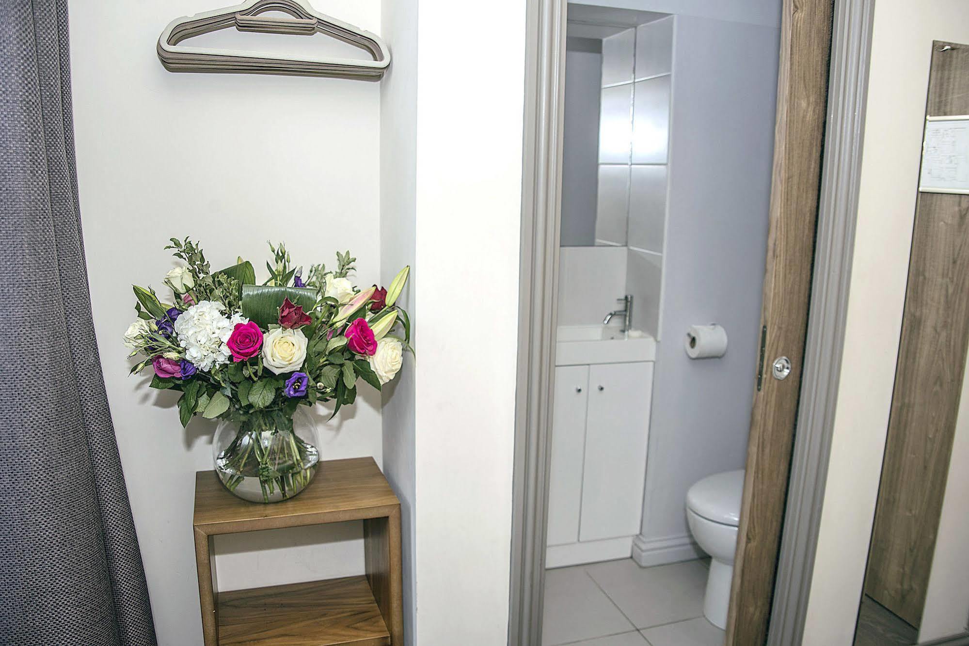 Base Serviced Apartments - City Road Chester Dış mekan fotoğraf