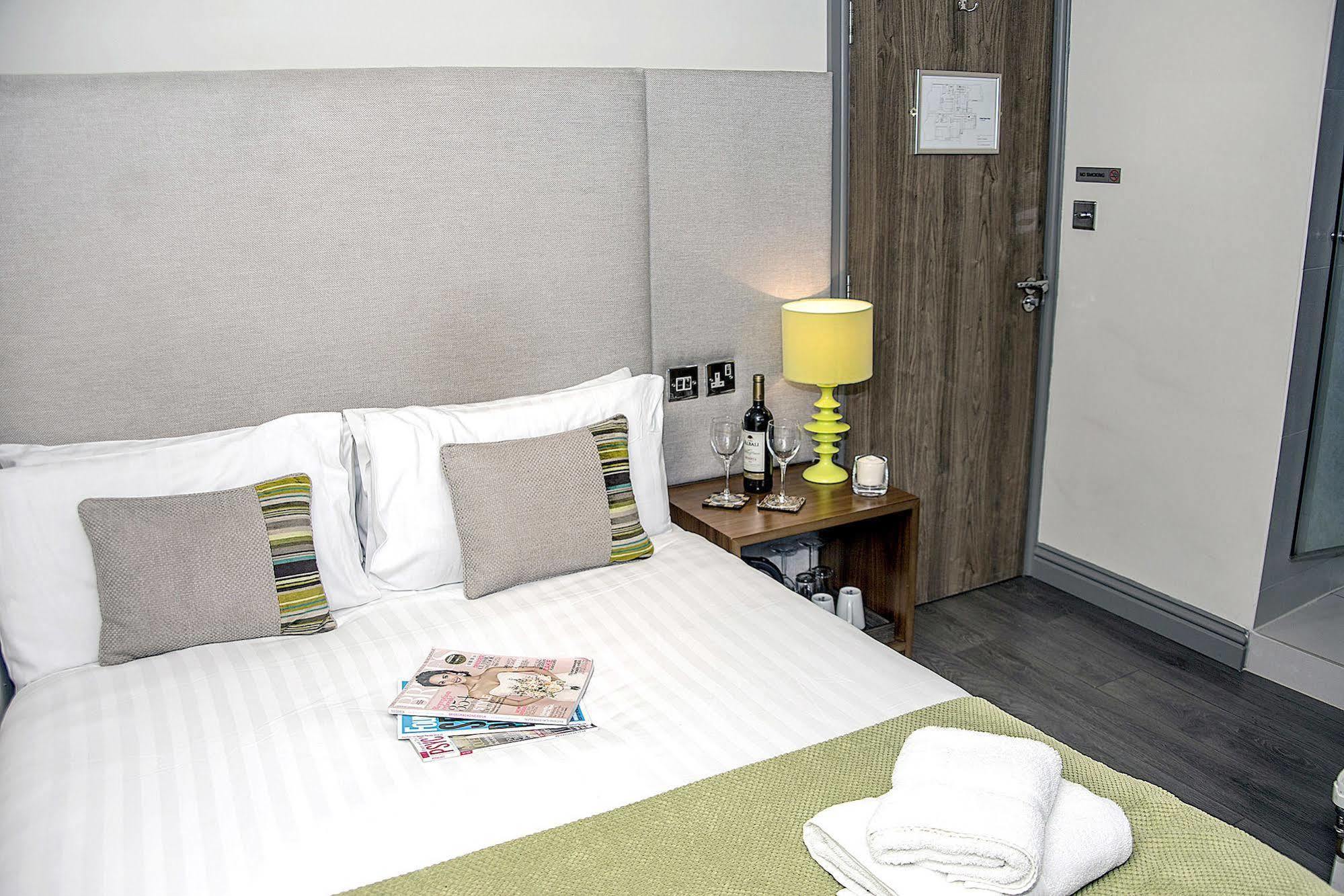 Base Serviced Apartments - City Road Chester Dış mekan fotoğraf