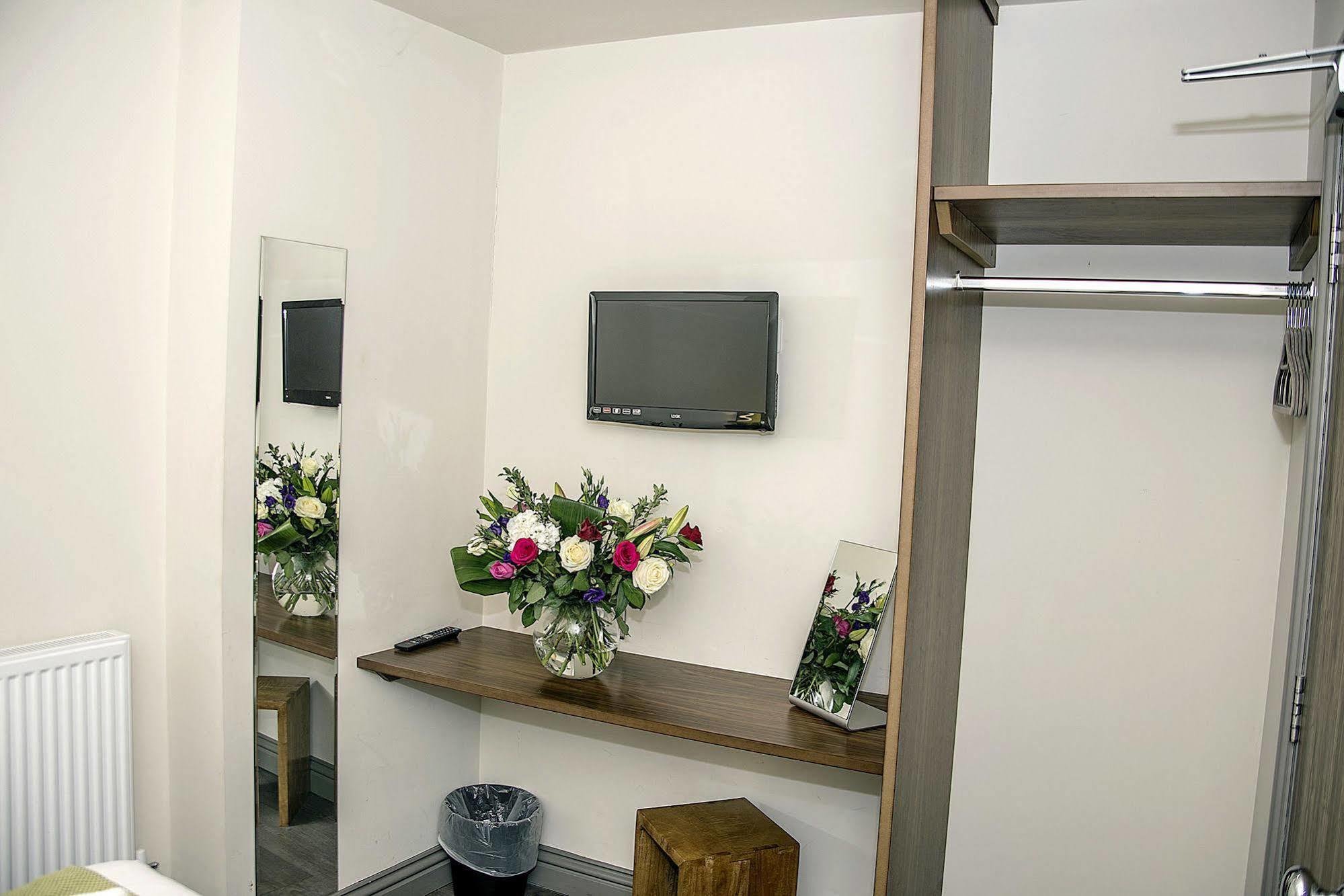 Base Serviced Apartments - City Road Chester Dış mekan fotoğraf