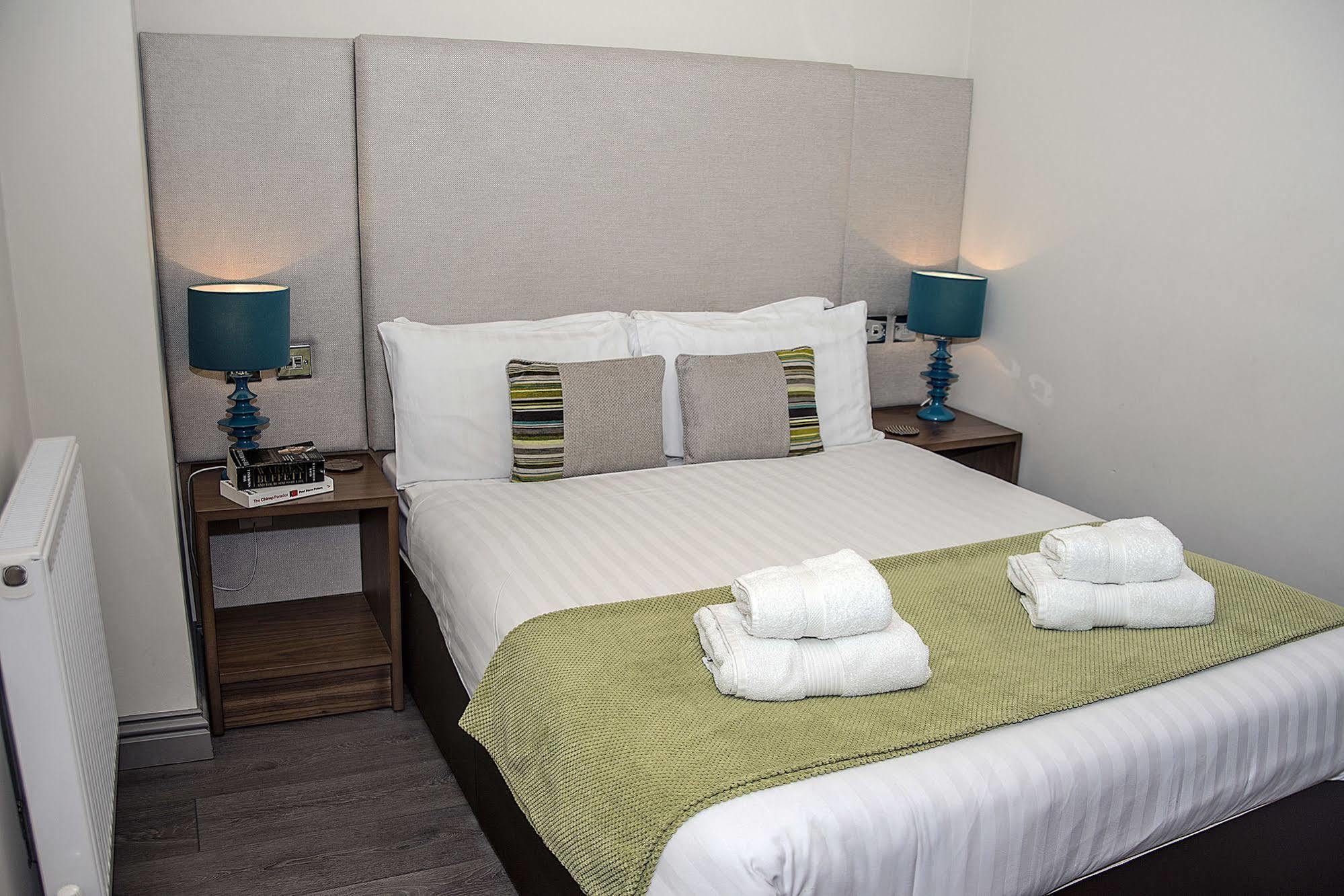 Base Serviced Apartments - City Road Chester Dış mekan fotoğraf