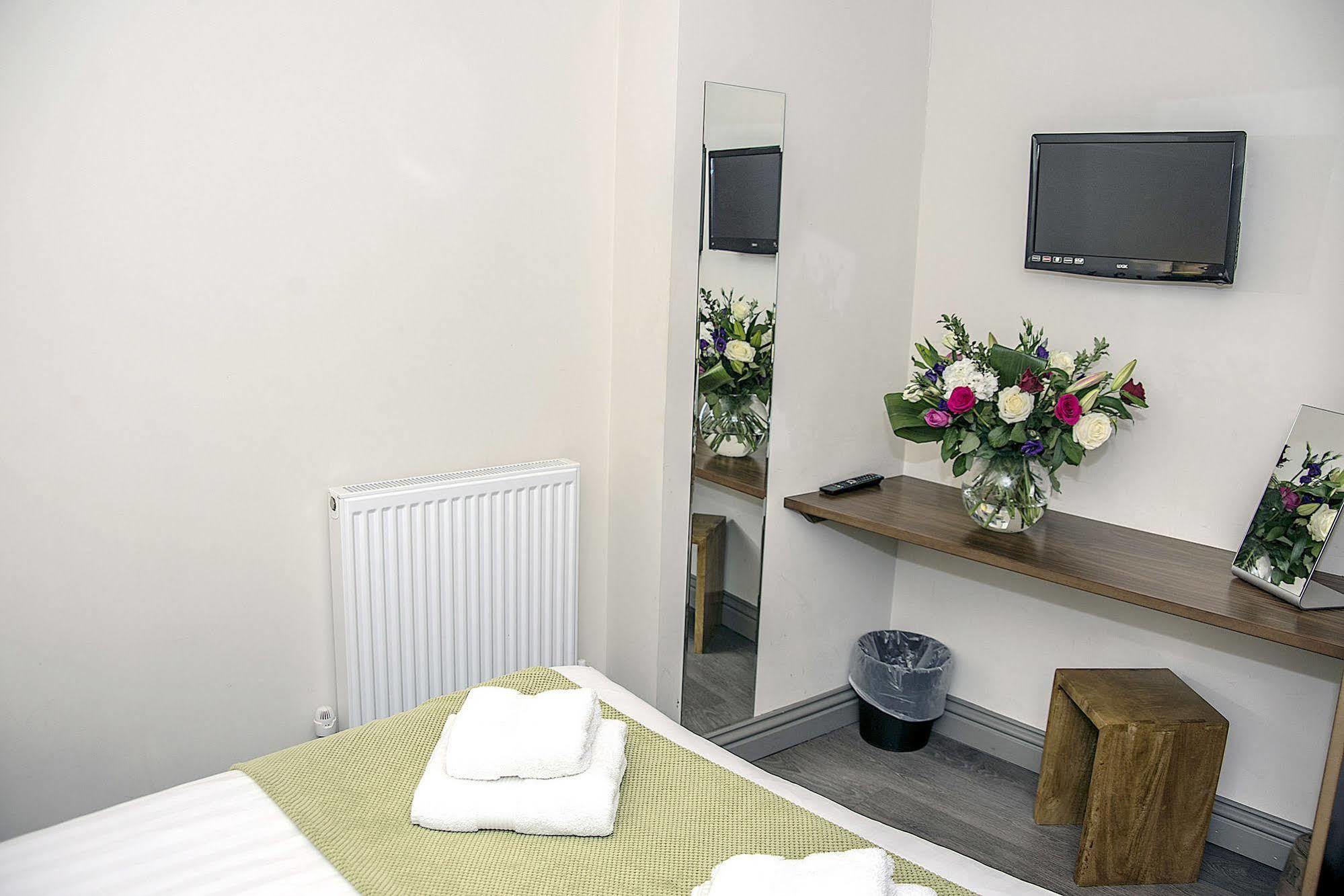 Base Serviced Apartments - City Road Chester Dış mekan fotoğraf